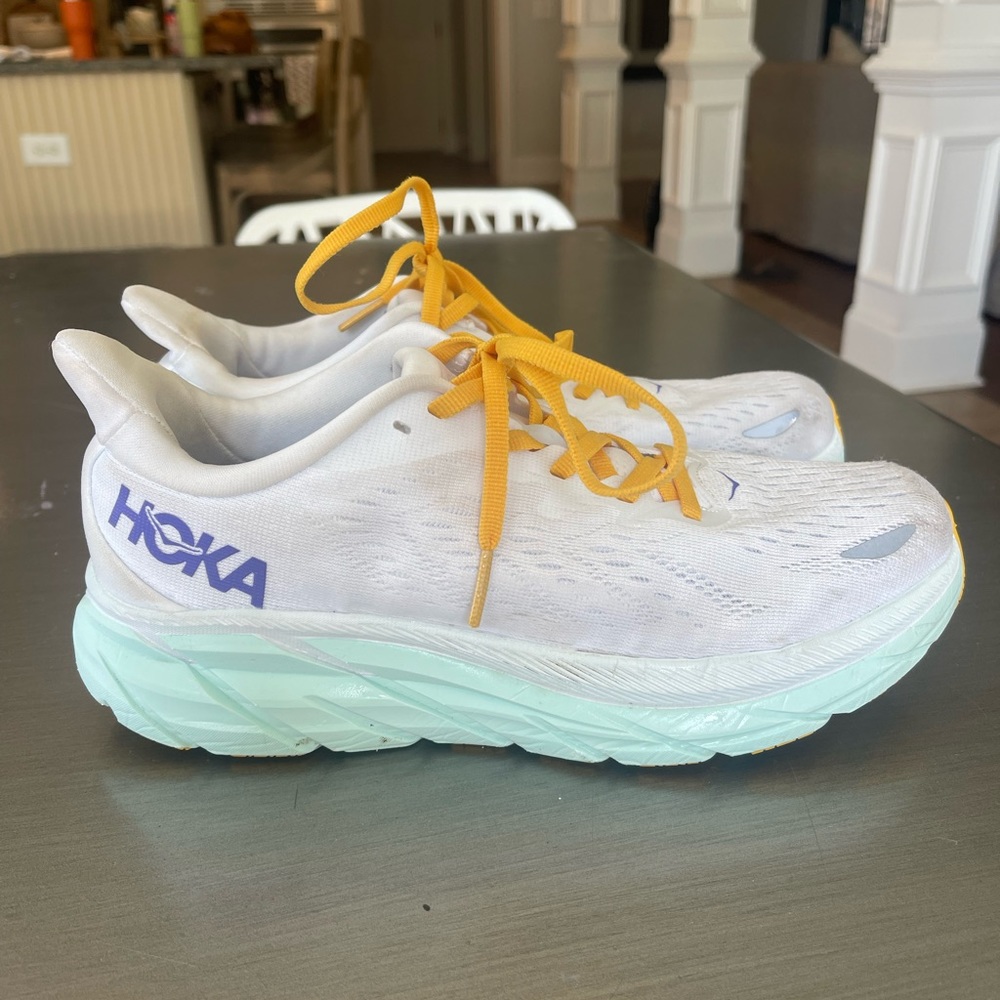 Hokas - Picture 1 of 3